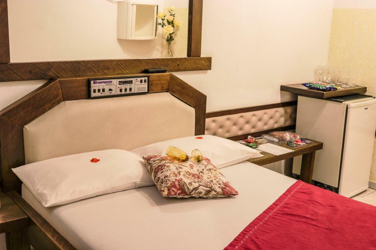 Motel Shampoo (Adults Only) Brusque Ngoại thất bức ảnh